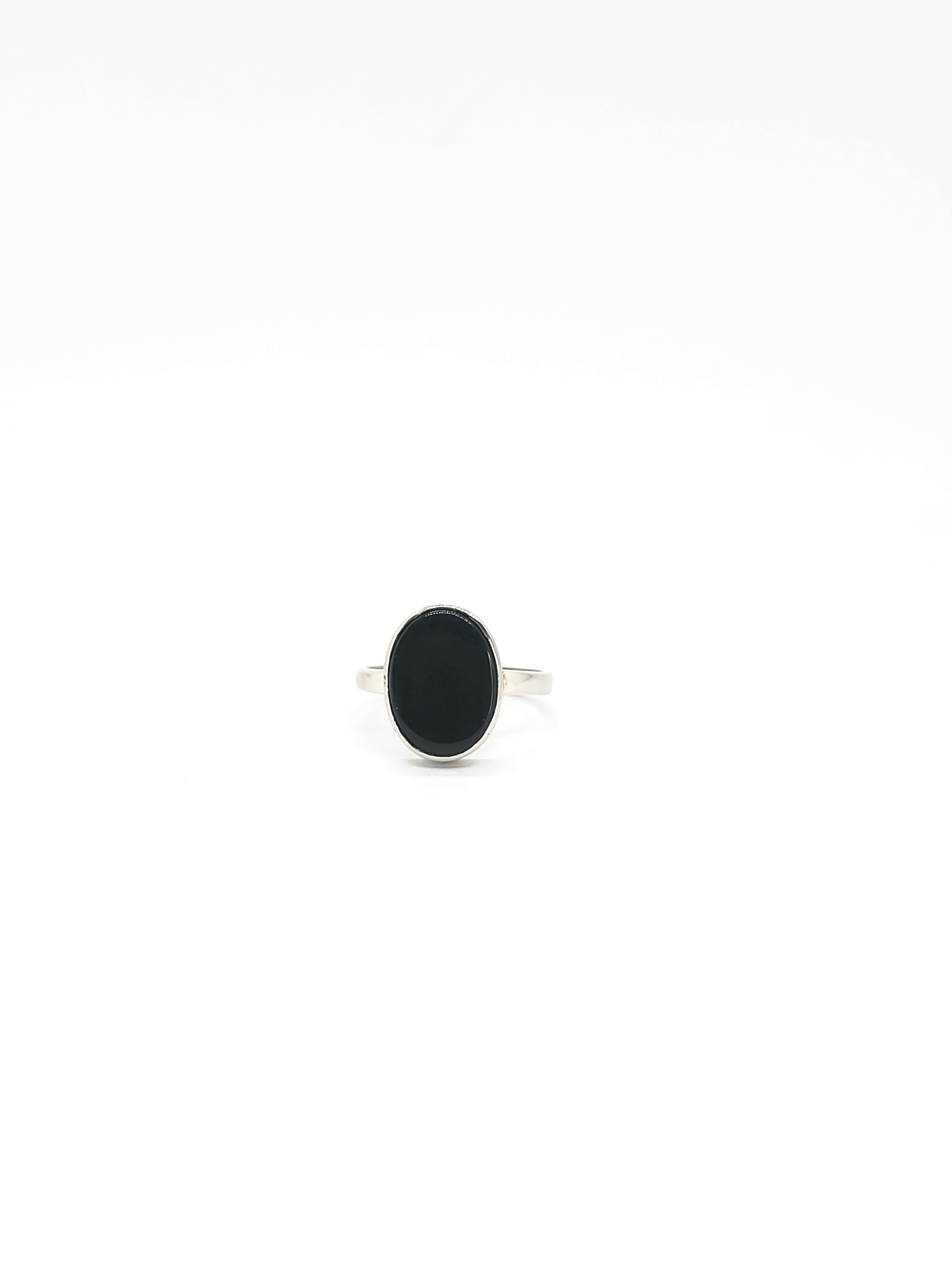 Modern Silver Oval Onyx Ring for Trendy Index Finger Style